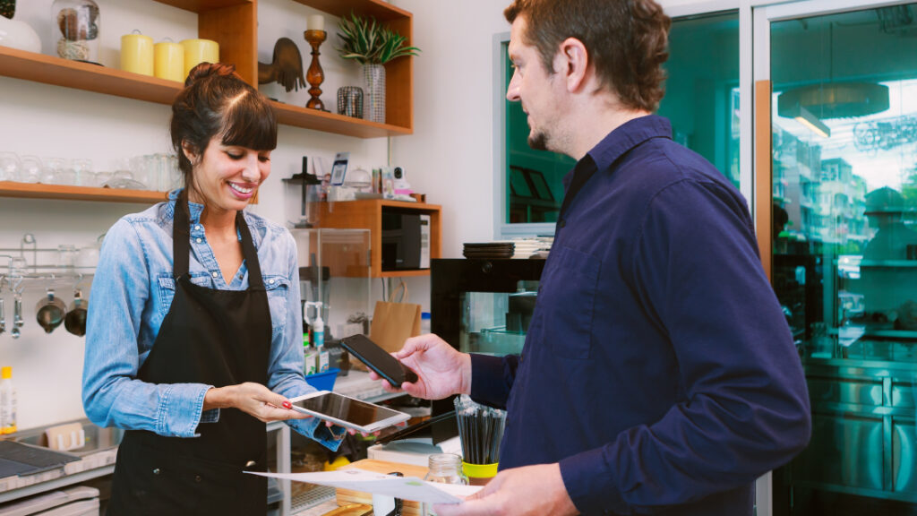 ¿Cómo elegir la mejor solución de aceptación de pagos para el retail omnicanal?